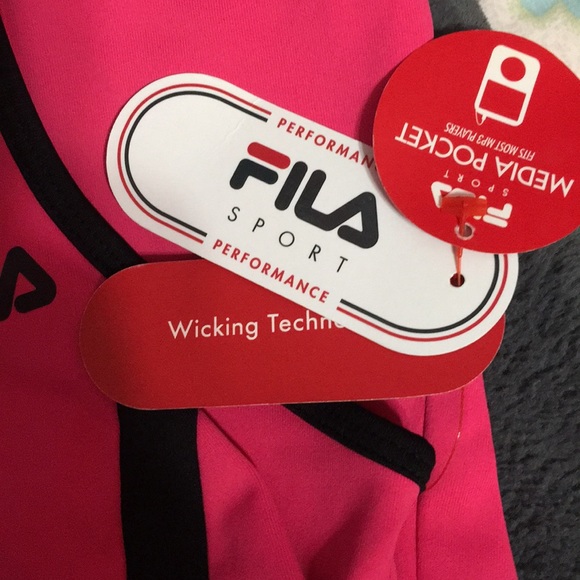 Workout tops BUNDLE. Nike Fila Tek Gear - Picture 5 of 8